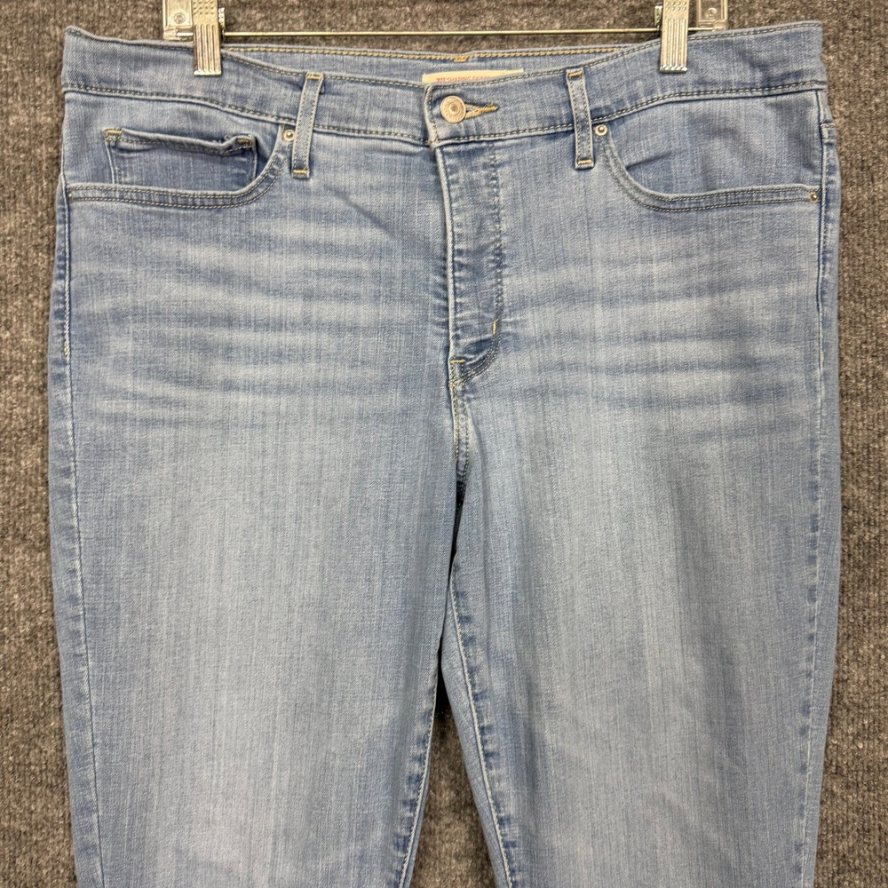 Levis Jeans Womens 33‎ Blue 311 Shaping Skinny Light Wash Stretch Measures 36x29 - Picture 2 of 16